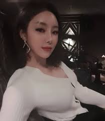 Camping options near Deoriatal lake