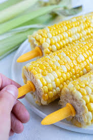 In a large pot, enough to hold the corn, fill it with water to cover the corn (the corn should float). How To Boil Corn On The Cob Evolving Table Recipe