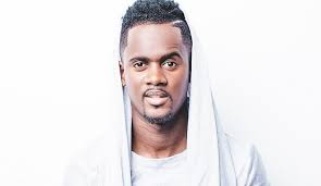 Palais Des Sports Le Rappeur Francais Black M Arrive En Debut D Annee
