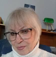 How to keep chickens warm at night?