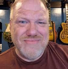 Steven Lareau's Instagram, Twitter & Facebook