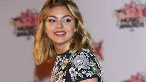 It has been rising in popularity in the last decade and is ranked in the top. Louane Maman Decouvrez Les Dernieres Photos De La Chanteuse Avec Son Bebe