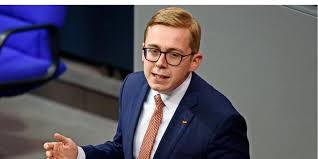 Was willst du uns mit deiner heuchelei sagen, du bist und bleibst. Philipp Amthor Darum Habe Ich Fur Harder Kuhnel Gestimmt