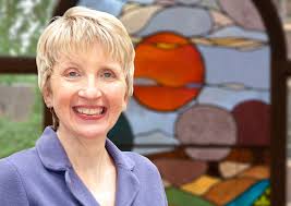 Amy Miracle's Instagram, Twitter & Facebook