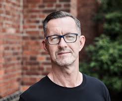 Adressen & Ansprechpersonen