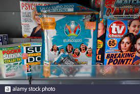 Euro 2021 fiyatı, 2021 yılında euro kuru ne kadardı, tcmb 2021 eur alış satış fiyatı kaç liraydı, 2021 euro günlük aylık fiyatlar, ortalama eur kuru. Eine Allgemeine Ansicht Eines Karten Sammelpakets Fur Die Uefa Euro 2020 Handelskarte Nach Der Nachricht Dass Die Uefa Beschlossen Hat Die Euro 2020 Auf Den Sommer 2021 Zu Verschieben Stockfotografie Alamy