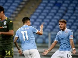 Le soulier d'or européen est désormais lié avec le club italien jusqu'en 2025. Lazio Forward Immobile Set For Coronation As Europe S Goal King