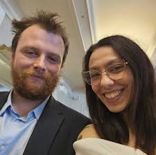 Is anyone selling a black, purple or dark red wedding dress please? 🖤