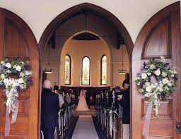 Dec 11, 2019 · from quaint chapels in the countryside to towering catholic cathedrals, church wedding decor is an elegant way to reflect your wedding theme. How Much Do Ceremony Flowers Cost For Weddings Essex Florist Greenhouses Inc