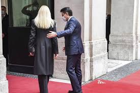 Vita e carriera del nuovo volto di studio aperto. Olivia Paladino La Compagna Di Conte L Ex First Lady E Il Mandato Senza Clamori Corriere It