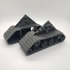 Your cobra commander figure stands in the rotating gun turret on this intense combat vehicle, where he can fire the rotating gatling cannon. Gi Joe Mcc Mobile Command Center Right Front Track Tread Wheels Part Vtg 1987 Military Adventure Toys Hobbies