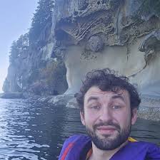 😀😀😀  https://www.outdoorresearch.com/blog/article/how-to-spot-an-outdoor-climber-in-the-gym?utm_medium=social&utm_campaign=FBC+|+December+19+|+How+to+spot+an+outdoor+climber+at+the+gym&utm_source=facebook 