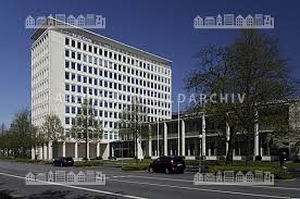 Bayerische landesbank (bayernlb) acts as the principal bank to the state of bavaria as well as the central clearing house for the more than 70 bavarian sparkassen (savings banks). Landesbank Girozentrale Kiel Architektur Bildarchiv