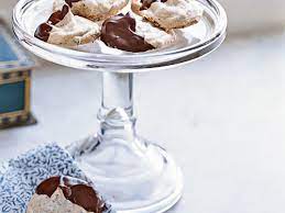 Here are 100 dessert recipes that all clock in at under 100 calories. Low Calorie Desserts 50 Treats Under 150 Calories Cooking Light