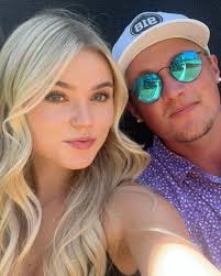 Happy Birthday to the best❤️❤️ Thanks for always making me laugh and making  everything we do fun😘 Have the best day ever! I love you forever!🤞🏽