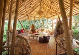 La Merveilleuse Maison En Bambou D Elora Hardy A Bali Architecture En Bambou Architecture Durable Bambou