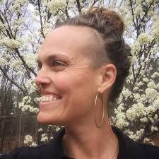 Kristen Waters's Instagram, Twitter & Facebook