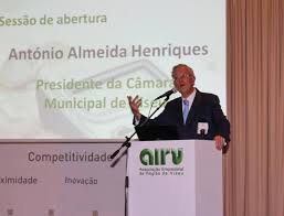 António joaquim almeida henriques tem 52 anos, é casado, com três filhos. Facebook