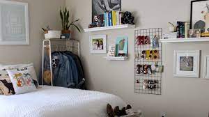 Check spelling or type a new query. 5 Easy Ways To Decorate A Small Bedroom And Make It Feel Like Home Stylecaster