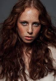 Chelsea Coates's Instagram, Twitter & Facebook