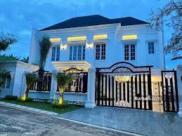 Tak hanya satu, tapi hampir semua rumah tampak mewah. Rumah Super Mewah Siap Huni Di Pondok Indah Pondok Indah Pondok Indah Jakarta Selatan Dki Jakarta 6 Kamar Tidur 1000 M Rumah Dijual Oleh Nidia Rp 59 M 18092177