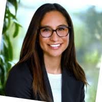 Mayra Mariscal's Instagram, Twitter & Facebook