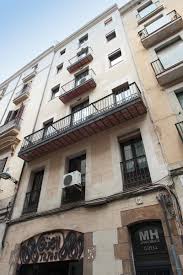 Ubicato nel raggio di 2,2 km dalla casa batlló, l'appartamento ramblas dispone di una serie di servizi, tra cui una bottega del barbiere, un parco acquatico e camere adatte agli ospiti allergici. Mh Apartments Ramblas Las Ramblas Barcellona Hotelopia