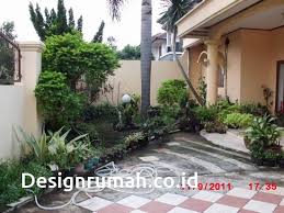Contoh desain rumah villa bali terbaru 2017. Besar Halaman Luas Nyaman Dan Asri Di Taman Jasmin Design Rumah