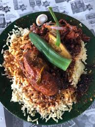 Nasi kandar is a iconic food synonymous with penang island, malaysia. Langgaq 30 Bungkus Nasi Langgaq Lauk Ayam Bendi Dan Facebook