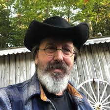 lukecombs @sunshinegirl.1969 guitar practice