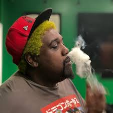 Mikemanik (@thekanyeeast1)