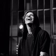 1 whatever people say i am that's what i am not. Stream Yungblud Cover Drake Best I Ever Had Arctic Monkeys Do I Wanna Know Lil Peep Falling Down By Mmxrtx Listen Online For Free On Soundcloud