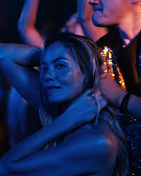 Jaclyn Dinner Entrance White Lotus