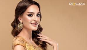 50+ Gold Earrings Designs for Daily Use That Are a Class Apart