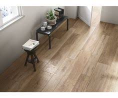 Gres Porcellanato Effetto Legno Marrone Invecchiato Cerca Con Google Piso De Madera Suelos De Madera Entrada Con Baldosa