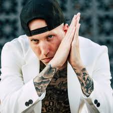 Just finished one of the most genuine songs I've ever created. This album  is going to be filled with expensive taste and deep rooted emotions. You'll  understand soon 🕰