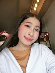 Doua Chang updated her cover photo.