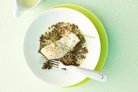 European labeling regulations specify the two ingredients must be cream and bacterial culture. Pesce Masala Con Lenticchie Speziate Lime Creme Fraiche