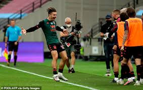 Последние твиты от jack grealish (@jackgrealish). Aston Villa Chef Dean Smith Verrat Dass Er Schlief In Seinem Buro Nach Der Schweren Nacht Feiert Uberleben Aktuelle Boulevard Nachrichten Und Fotogalerien Zu Stars Sternchen