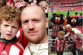 Father and son create lasting memories in grandad's honour at Sunderland's  Wembley final
