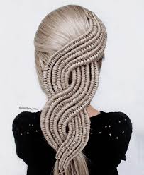 Well This Is Mesmerizing By Another Braid See 17 Other Looks To Blow Your Mind At Our Bio Link Moderns With Images Peinados Hair Styles Hair Braid Videos Hair Styles