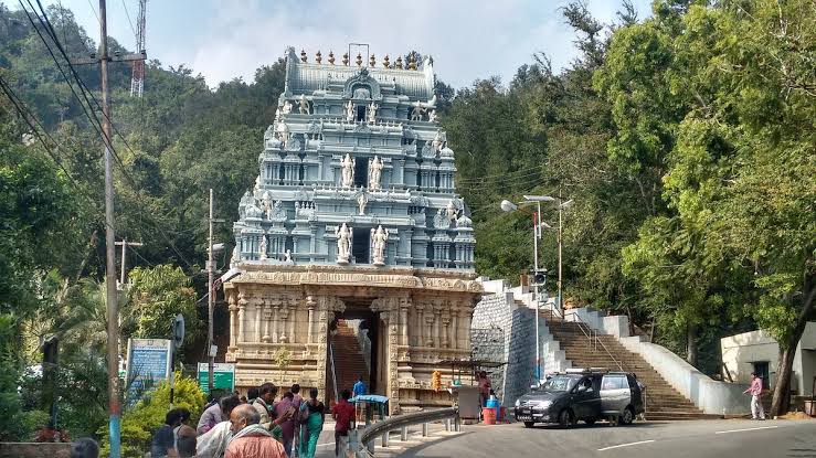 ତିରୁମାଲା ଗର୍ଭଗୃହରେ କାହିଁକି ନାହିଁ ଘଣ୍ଟି, ଜାଣନ୍ତୁ ଏହାର ରହସ୍ୟ…