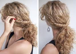 Coda capelli extension ricci a palermo. Come Raccogliere I Capelli Ricci Per Acconciature Adatte A Grandi E Bambine