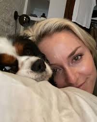 🐶Dogs lower blood pressure, raise spirits and bring a sense of calm, and  all of that adds up to more optimism and confidence. 💪🏻@Allianz is giving  @dashawnjordan @leticiabufoni and any skateboarders qualified