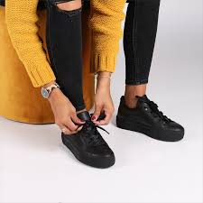 Shop deze klassieke schoenen van hollandse bodem online. Schwarze Floris Van Bommel Sneaker 85252 Omoda