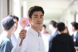 The cast, in turn, delivers and is the film's best asset. Justice High Korean Movie 2019 ê³µìˆ˜ë„ Hancinema