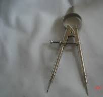 NICE! Vtg. JAPAN ADJUSTABLE SCREW DRAFTING COMPASS w/ POINTED NIBS & PEN  NIBS | eBay