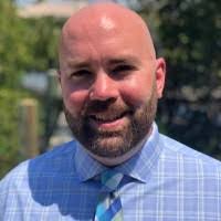 Lee Lundy's Instagram, Twitter & Facebook