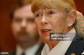 1,110 Carolyn Ward Photos & High Res Pictures