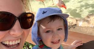 Mum hosts drag queen show to thank doctors who brought her son back to life 